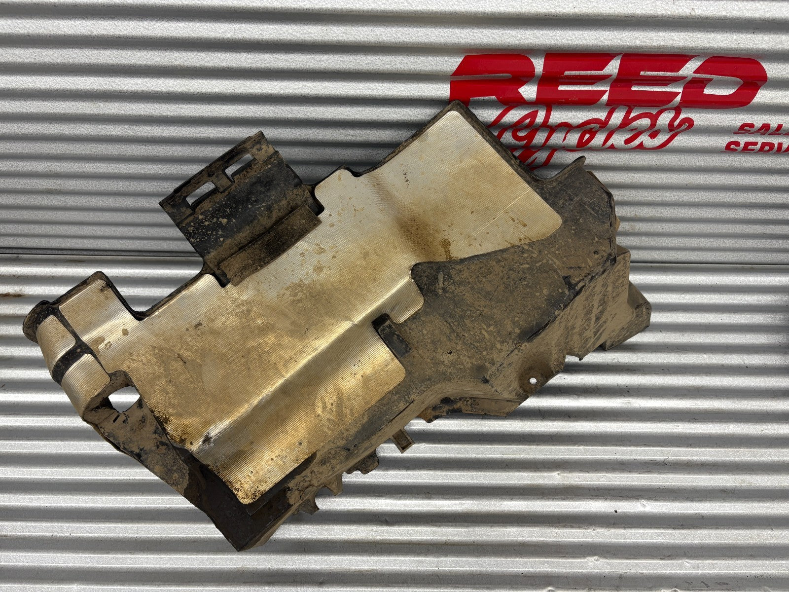 2013 Suzuki KingQuad 750 AXi Rear Left Inner Tank Fender OEM 44392-31G00