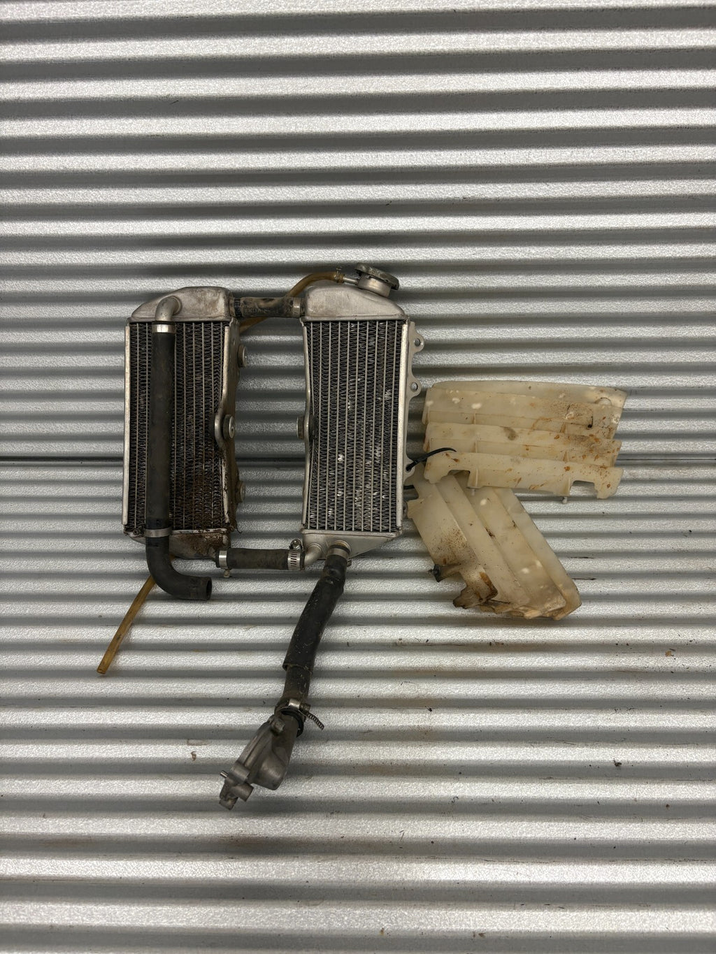 2004 Yamaha YZ250F Radiator Assembly OEM 5NL-1240A-00-00